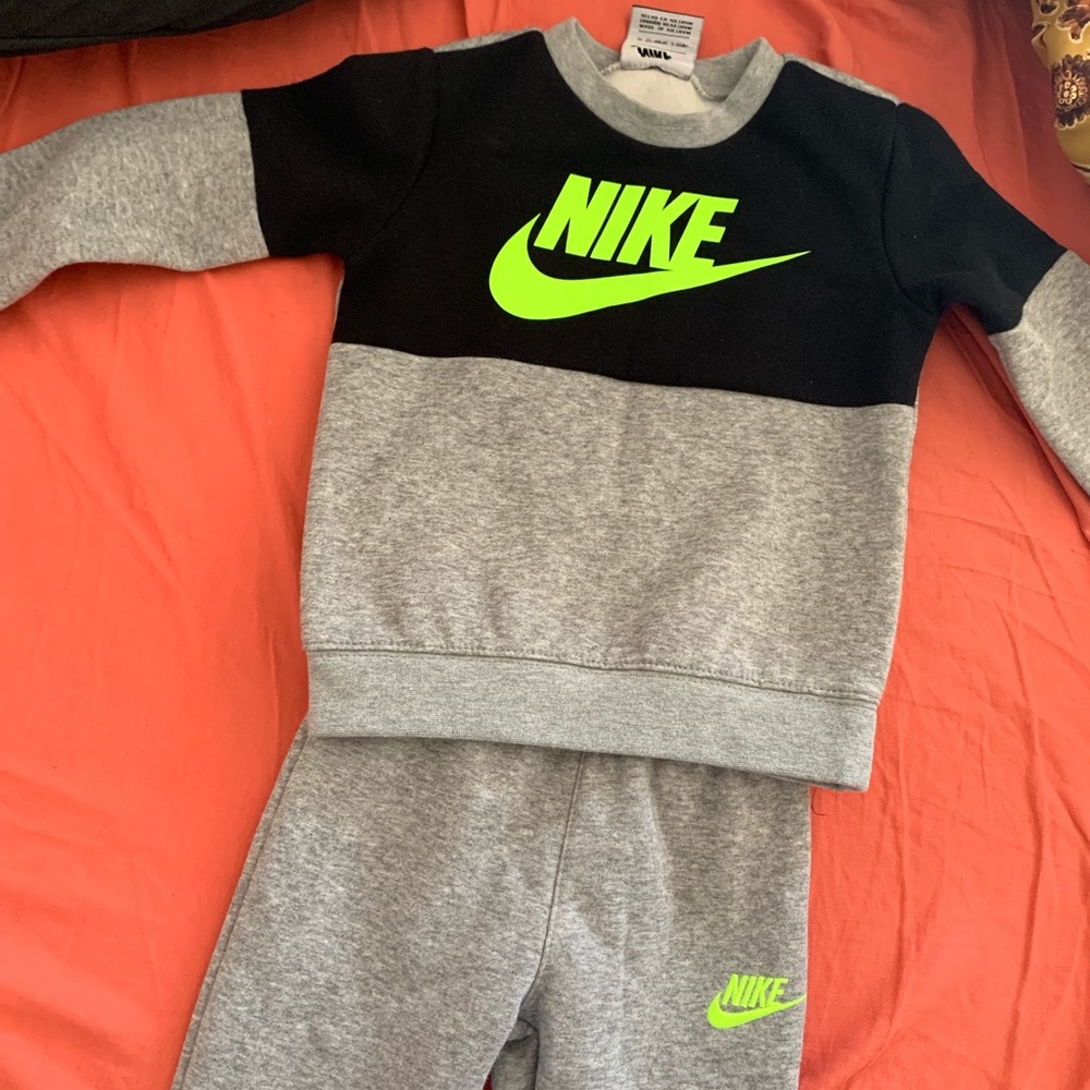 Toddler Nike Set